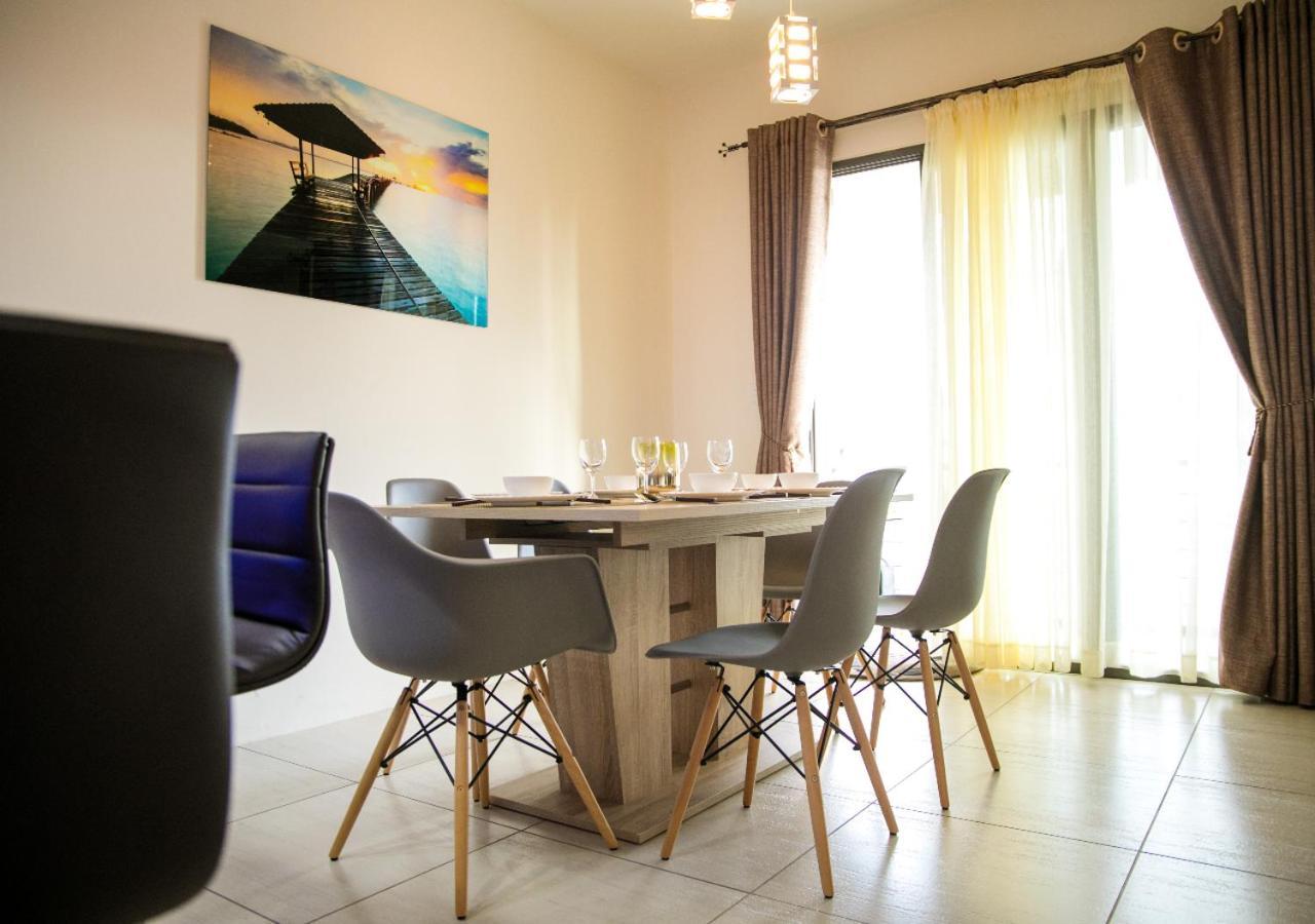 Luxury 2 Bedroom Apartment With Pool - Close To Flic-En-Flac Beach Exterior foto