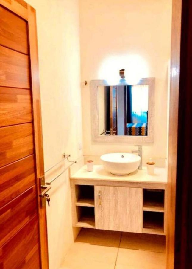 Luxury 2 Bedroom Apartment With Pool - Close To Flic-En-Flac Beach Exterior foto